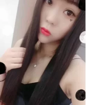 女孩挺白，服务态度也可以