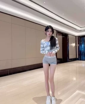 07年嫩妹真正的三点粉