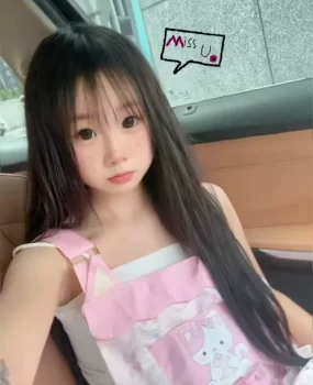 深圳龙华超嫩萝莉妹