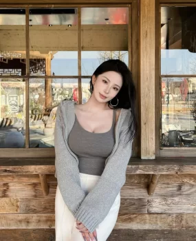 宁波市鄞州区极品丰乳肥臀精品小骚货