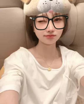 龙岗南联高颜值美女极品身材