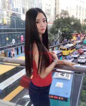 东山公寓23岁兼职妹子