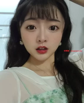 纯情少女细腰巨乳，学生兼职