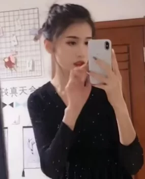 年轻妹子